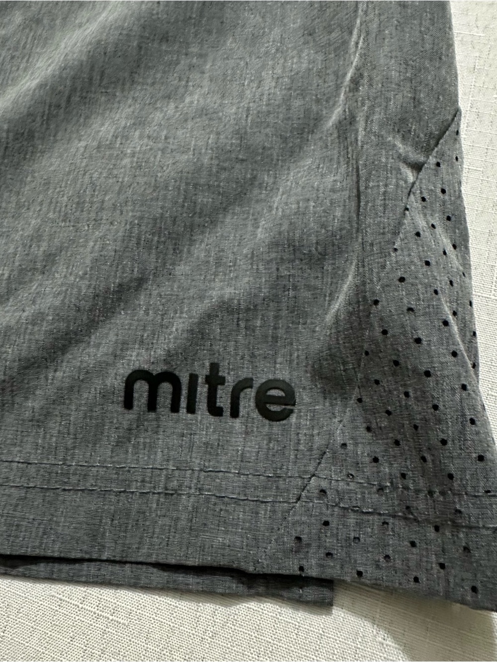 Mitre Men’s Gray Athletic Running Shorts Size Large L Lightweight - Picture 2 of 14
